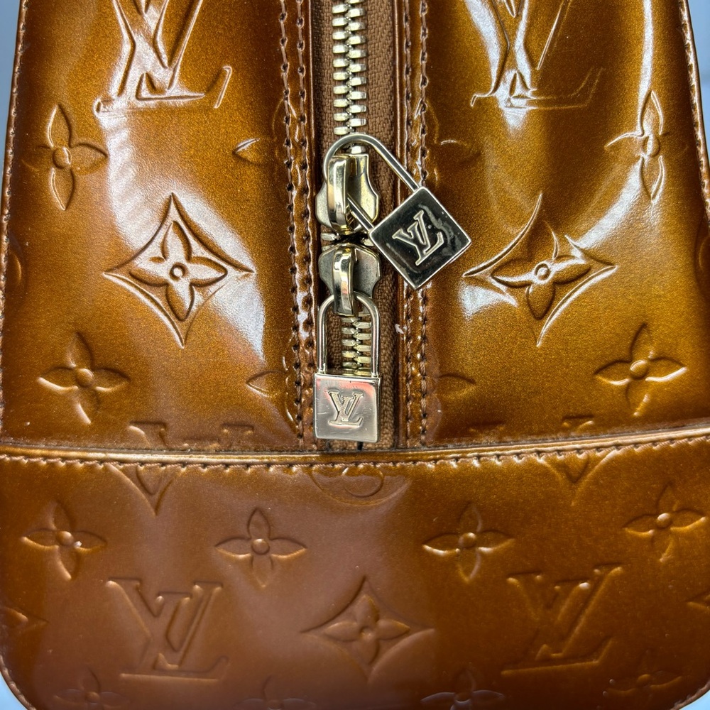 Louis Vuitton Monogram Vernis Handbag - Picture 6 of 15